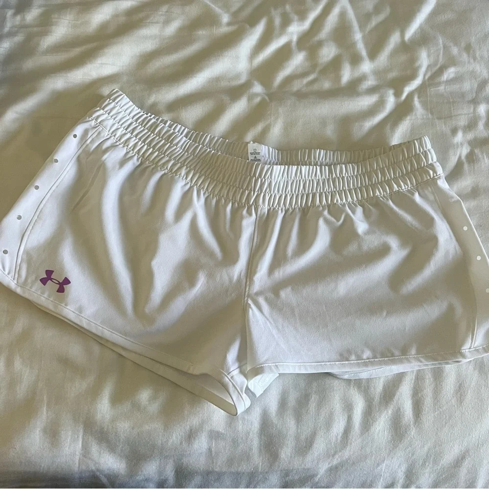 1 🧡 Under Armour Shorts